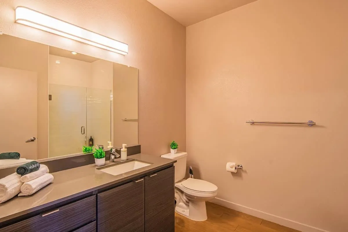 Homey 1Bd - Dt Phx - Parking, Gym, Pool - Sleeps 6 Phoenix